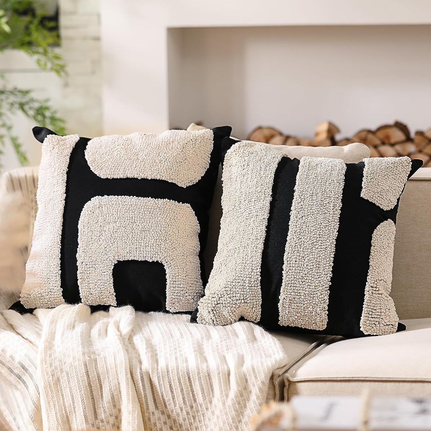 2 Pcs Black and White Tufted Pillow Covers Boho Chunky Geometric Decorative Throw Pillow Case 18 x 18 Inches Abstract Pillowcases for Bed Couch(White, Black, Classic Style)
