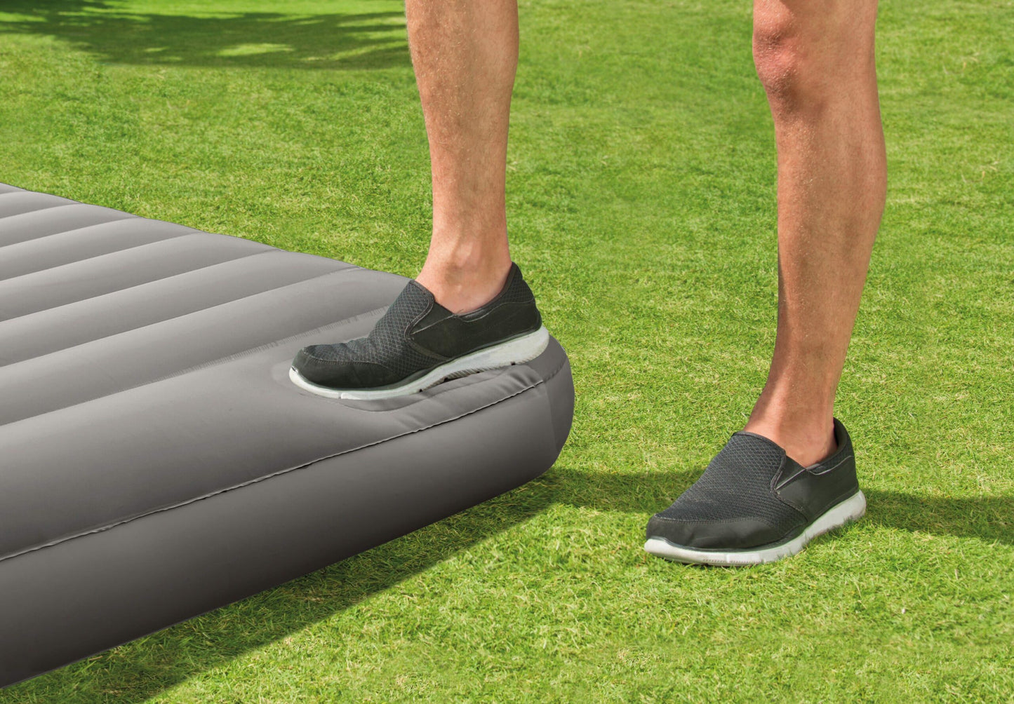 JR. Twin Classic Airbed With Built in Pump