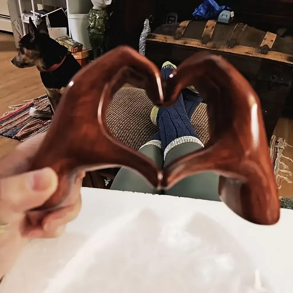 1 piece of handcrafted heart-shaped resin sculpture - elegant interwoven heart art, durable ABS home and office desk decoration, suitable for any occasion, home decoration item | Heart-shaped decoration | Wood-like surface treatment