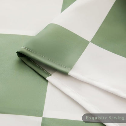 Green Checkered Shower Curtain with Retro Chess Pattern, 180x180 cm
