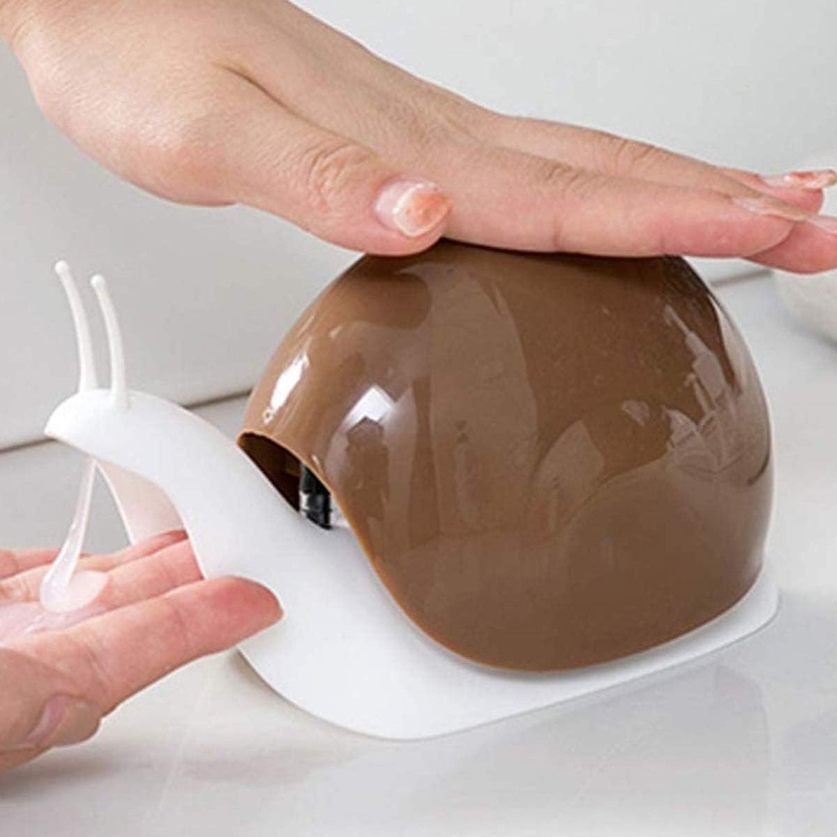 Soap dispenser - Cute soap dispenser in the shape of a snail, suitable for kitchens, bathrooms, etc. (120 ml) (brown)