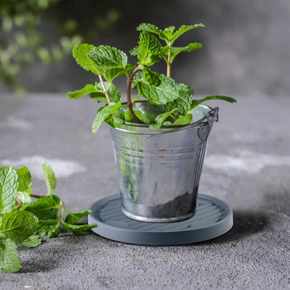 Round Flowerpot Mover - 19.3 Cm - Rolling Plant Pallet - Round Dark Grey Saucer With 4 Wheels - Plant Stand Planter Caddies - For Moving Potted Planters - For Garden, Patio, Courtyard, Terrace - Load Capacity 40 Kg - 1 Piece