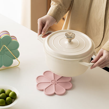 Silicone Mat - Heat Insulation & Anti-slip - Five Colors - Comes with Gold Stand - Flower Shape