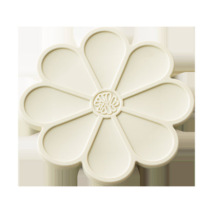 Silicone Mat - Heat Insulation & Anti-slip - Five Colors - Comes with Gold Stand - Flower Shape