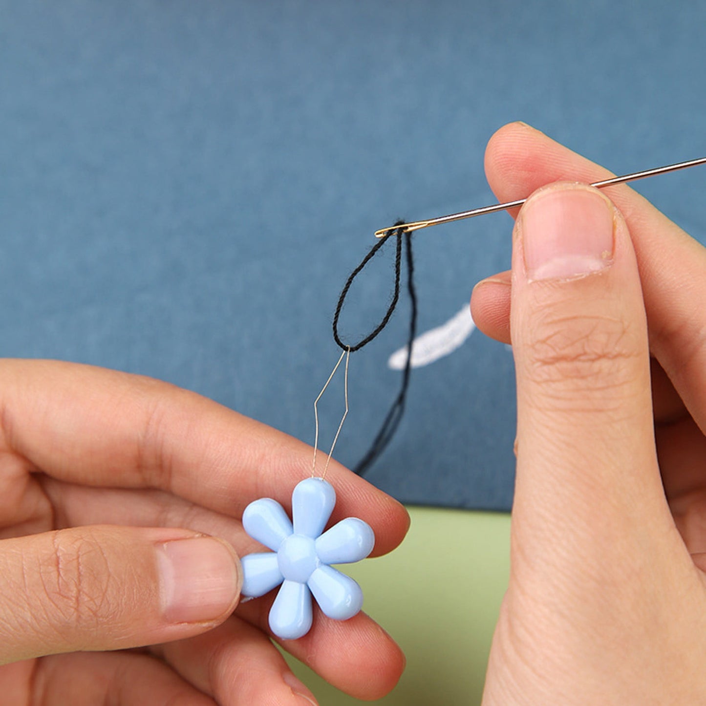 CGZQFEI Embroidery Needle Threader Tool Plastic Flower Head Sewing Machine Needle Threader for Hand Sewing Cross Stitch Craft Knitting Quilting (Mix Colors) One Size Pink1