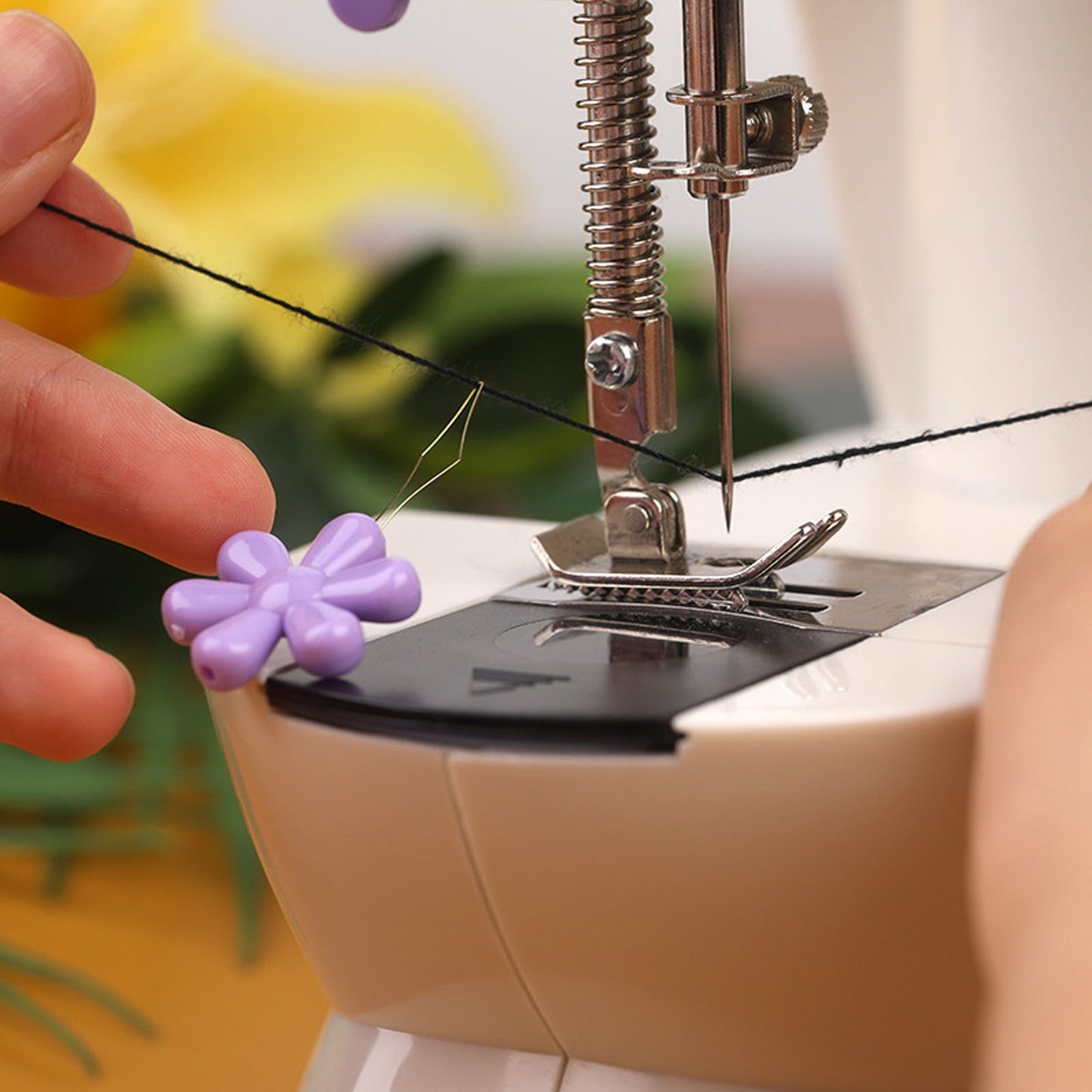 CGZQFEI Embroidery Needle Threader Tool Plastic Flower Head Sewing Machine Needle Threader for Hand Sewing Cross Stitch Craft Knitting Quilting (Mix Colors) One Size Pink1