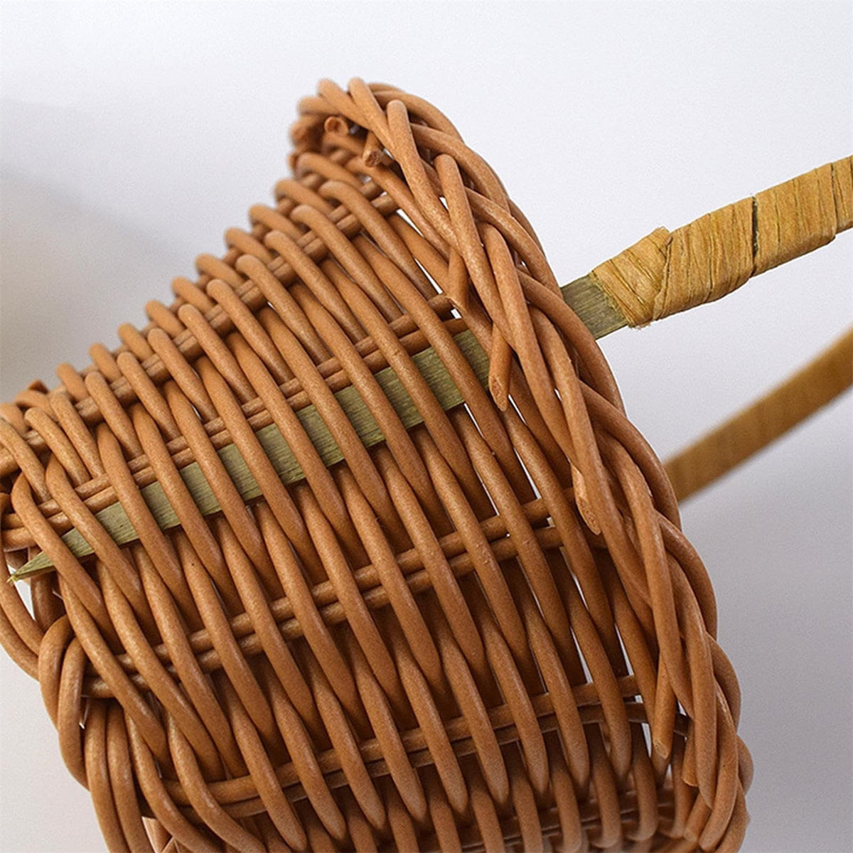 1 Piece Mini Small Wicker Basket,Wedding Flower Basket,3.14x1.96x5.51"Basket for Flower,Hand Woven Flower Basket,Kids Flower Stretch, Natural Hand Woven Easter Gift Basket with Handles,White BW1