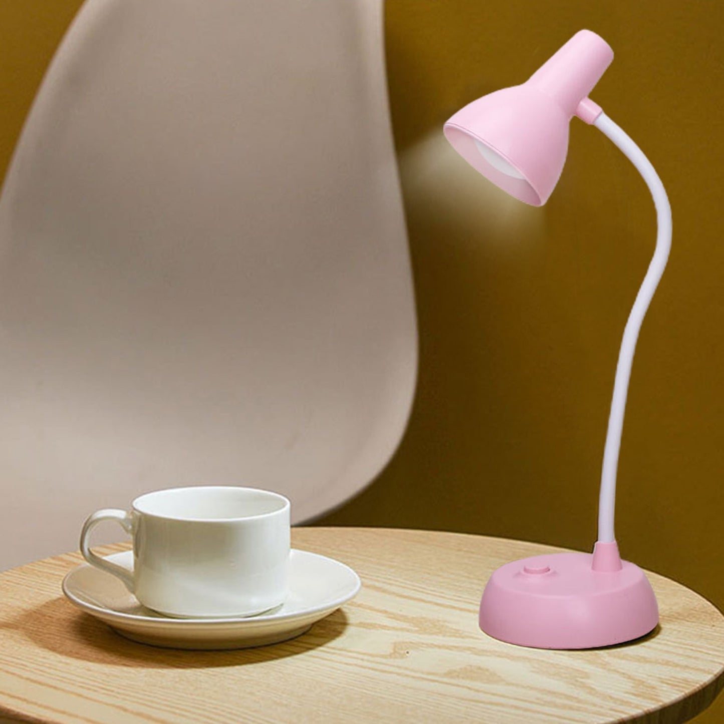 LED Eye Protection Table Lamp for Estudiar,Bendable Gooseneck and Adjustable Brightness,Battery-Powered and Portable,Ideal for Bedroom,Dorm,or Reading,Includes USB Cable. Pink