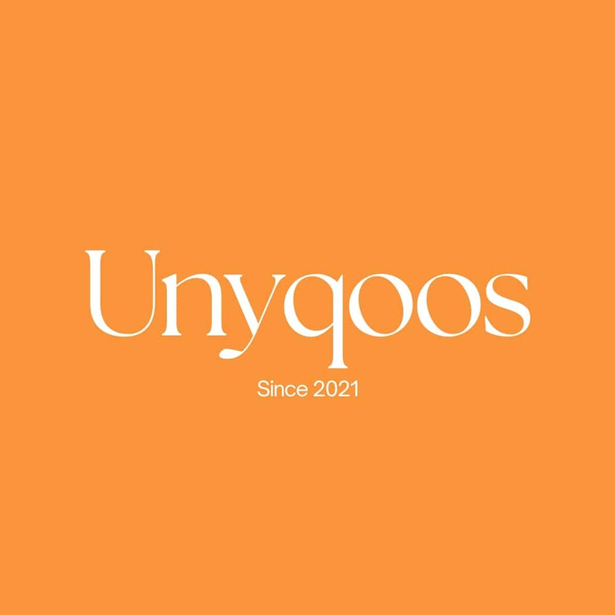 Stylish six-piece bathroom set with soap dispenser and storage accessories