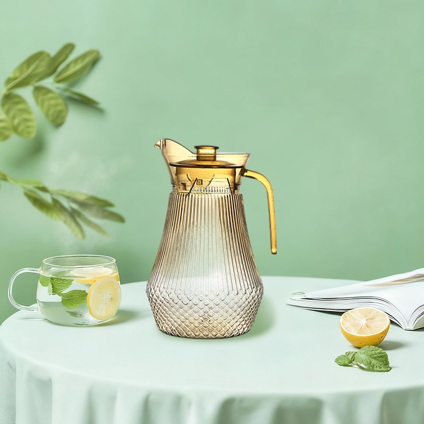 Acrylic Pitcher, Clear Plastic Water Pitchers with Lid and Spout, Iced Tea Pitcher Beverage Containers for Fridge, Juice, Sangria, Lemonade, Shatter-proof, BPA-Free