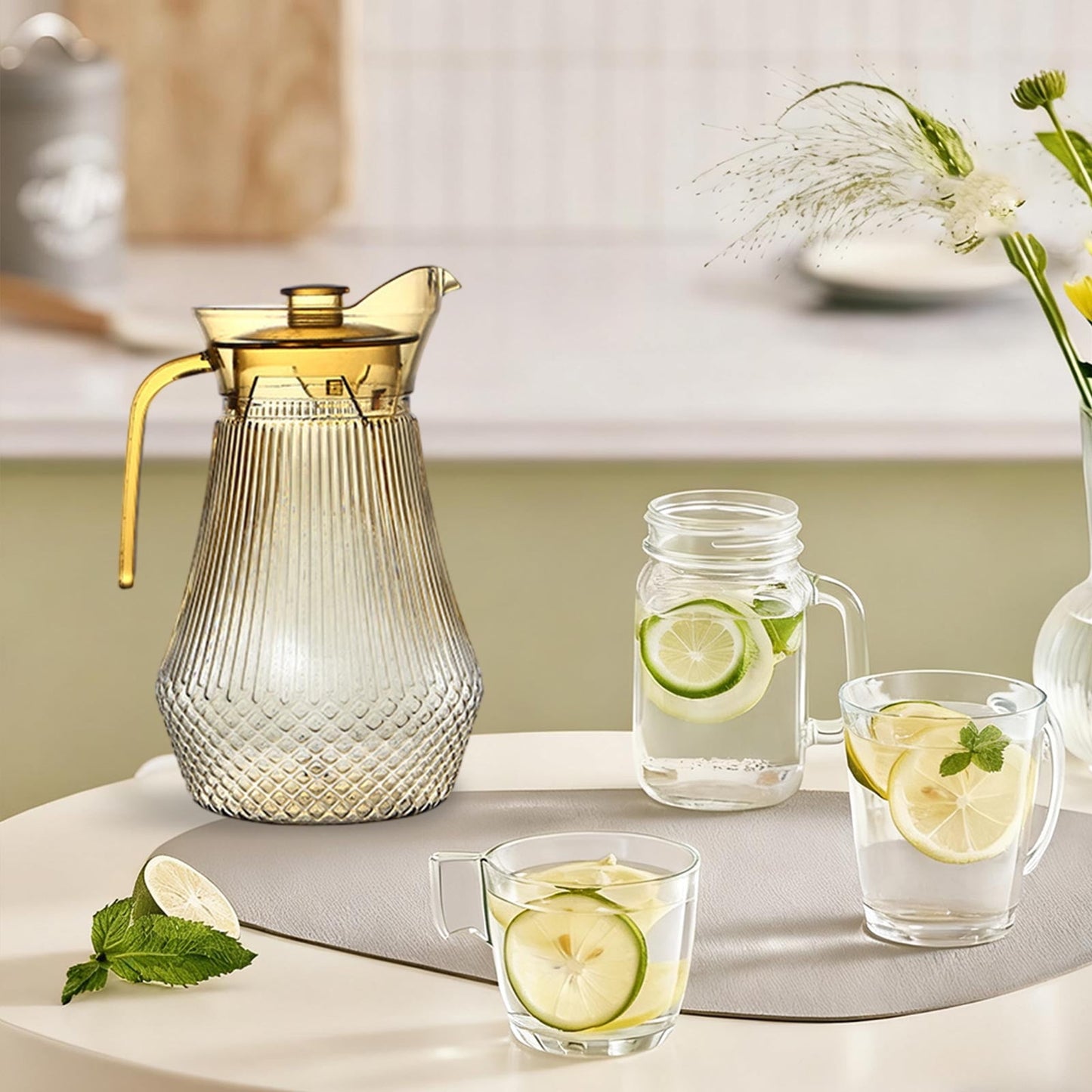 Acrylic Pitcher, Clear Plastic Water Pitchers with Lid and Spout, Iced Tea Pitcher Beverage Containers for Fridge, Juice, Sangria, Lemonade, Shatter-proof, BPA-Free