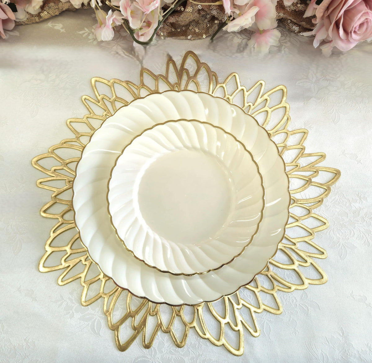 Placemats 3.9inch Pressed Vinyl Round Table Mates for Dining Washable and Wipeable Kitchen Place Mat for Holiday