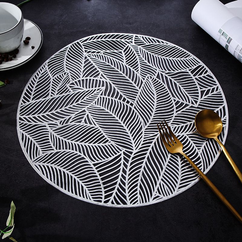 Placemats Set of 2, Round Leaf Place Mats for Dining Table Hollowed-Out Pressed Vinyl Table Mats for Holiday Party Wedding Accent