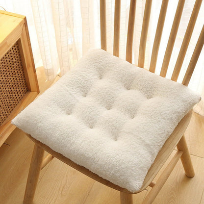 Autumn and winter thick chair cushions, plush cushions, dining chair cushions, office student cushions, chair cushions, winter fart cushions (white, 40*40cm)