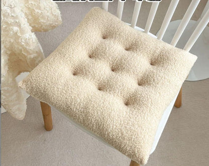 Autumn and winter thick chair cushions, plush cushions, dining chair cushions, office student cushions, chair cushions, winter fart cushions (white, 40*40cm)