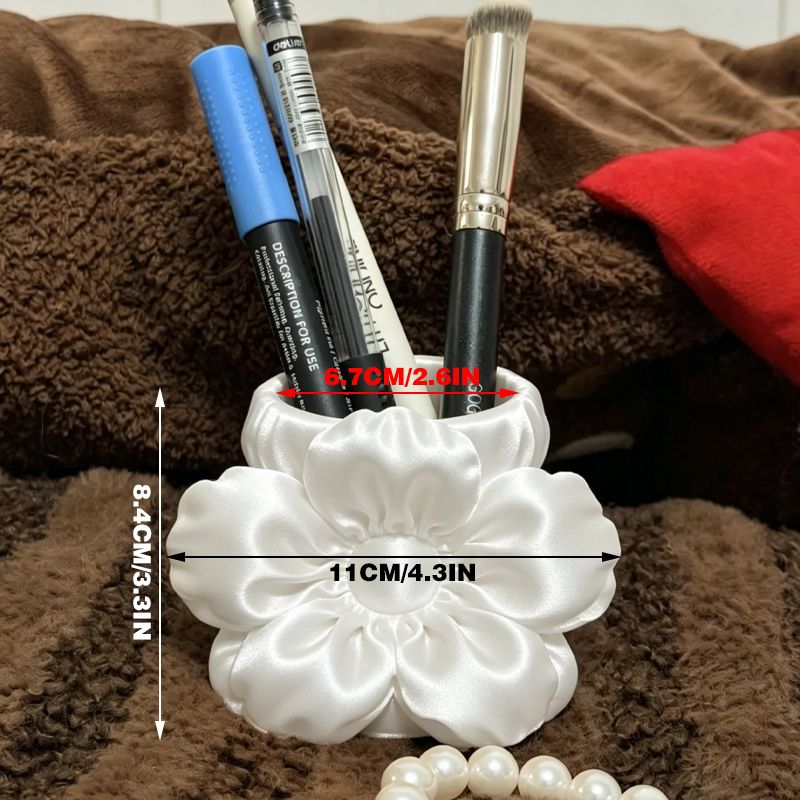 3D printed silk flower pen holder, white silk