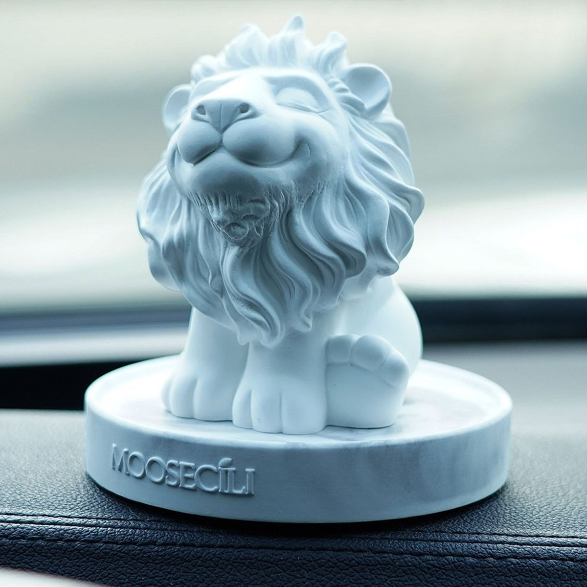 Smiling Lion Gypsum Statue - Handcrafted Plaster Aromatherapy Diffuser & Artistic Home Decor for Shelf, Desk, and Bedroom - Minimalist White Animal Sculpture Gift