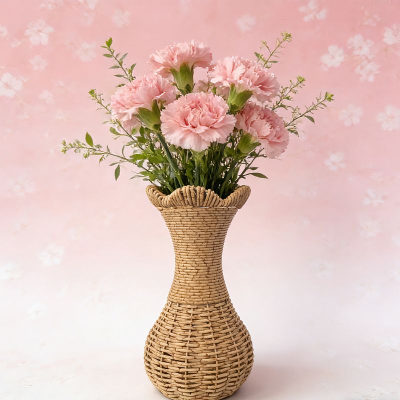 Rattan-Look Hourglass Vase, Petal Rim Adds Elegance — Handcrafted Dried Flower Décor for Living Room./Cloth mark payment