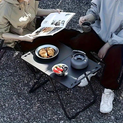 Portable Folding Camping Table Iron Outdoor Picnic Beach BBQ Tailgate Hiking with Storage Bag(GREEN)