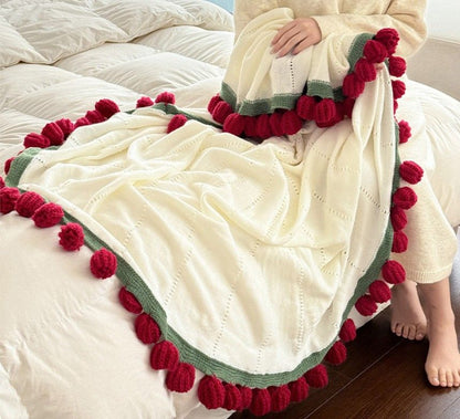 A rose bouquet multifunctional blanket, perfect for all seasons, ideal as an office nap blanket or air-conditioning cover. A timeless romantic gift for your girlfriend on holidays or birthdays. Everlasting romance.(Diameter: 100 cm / 39 in.Yellow on white