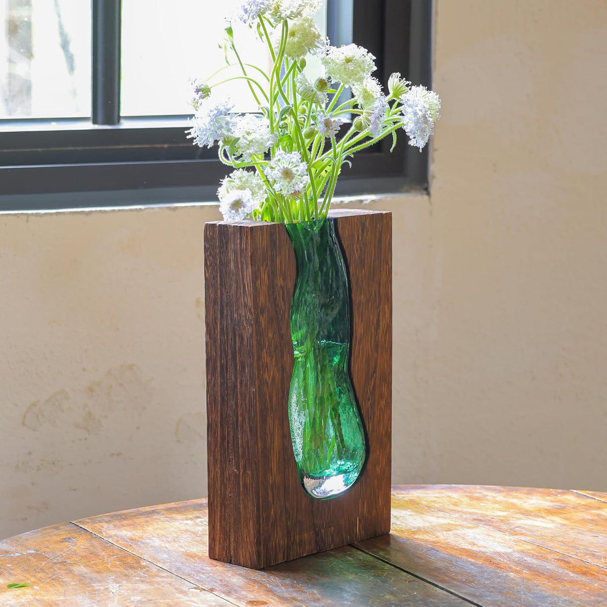 Vase with inlaid wood and glass - Rustic style wood and glass vase - Solid wood and glass vase - Vase for home decor - Table decoration (9.45 inches)
