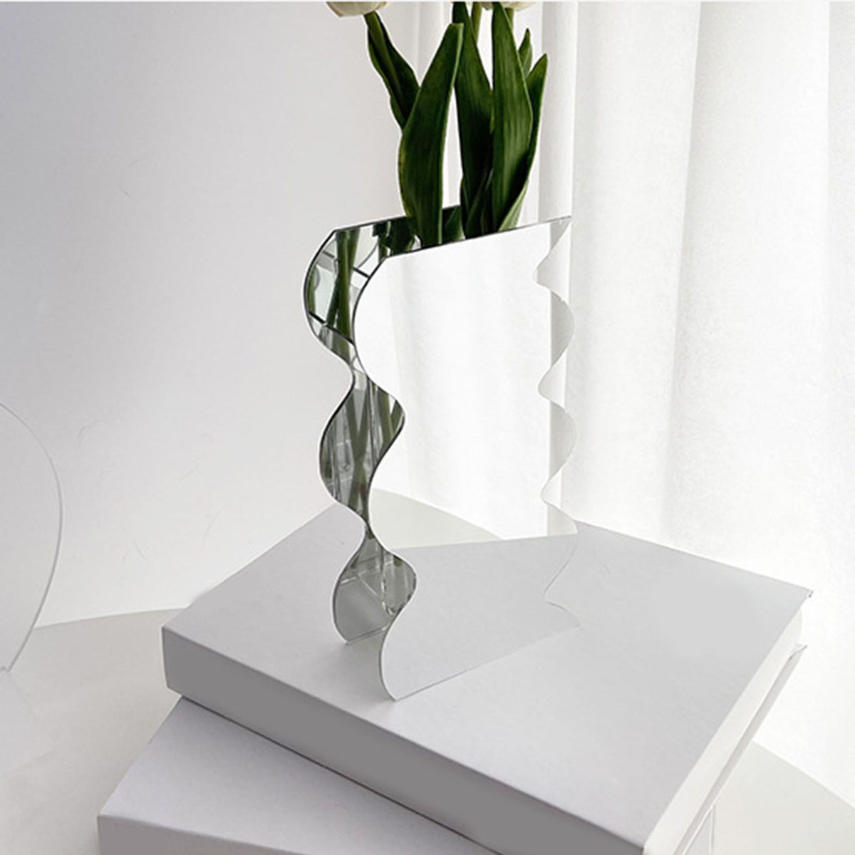Flower Vase Modern Acrylic Decorative Unique Wavy Shape Vase for Bedroom Living Room Table Mirror