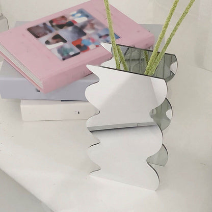 Flower Vase Modern Acrylic Decorative Unique Wavy Shape Vase for Bedroom Living Room Table Mirror