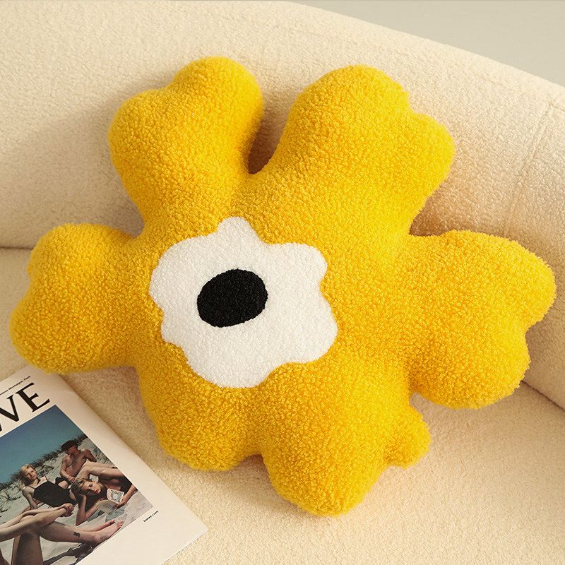 Hugging Pillow Flower Shaped Sponge Filling Soft Thick Decorative Throw Pillow for Sofa Yellow