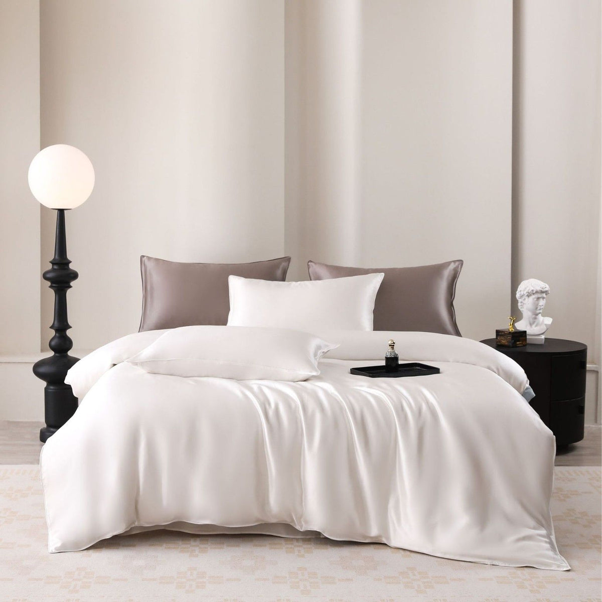 Oval Silk Workshop 22 Momme Silk Four Piece Set 1.2 m bed (1.5x 2 m quilt cover 2x 2.3 sheets