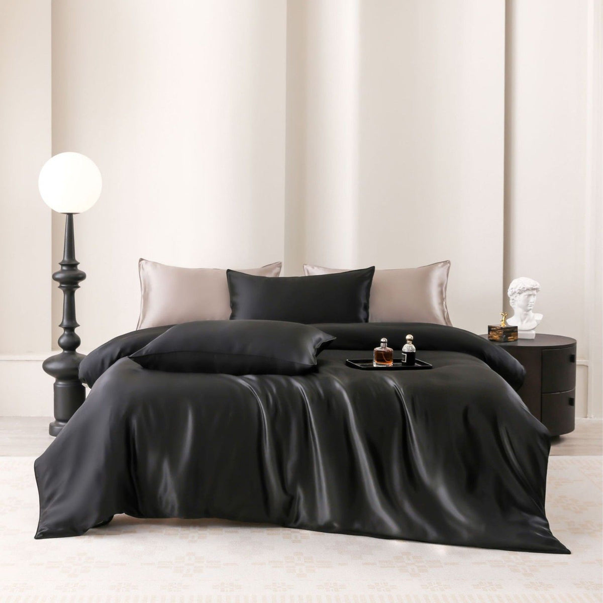 Oval Silk Workshop 22 Momme Silk Four Piece Set 1.5 m bed (2x 2.3 m quilt cover 2.3x 2.5 m bed sheet)