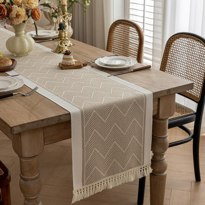 Linen-Like Farmhouse Rustic Polyester Table Runner Tassel Edges for Kitchen, Dining Table, Coffee Table, Holiday Parties, Party Decor（khaki 35*180cm）