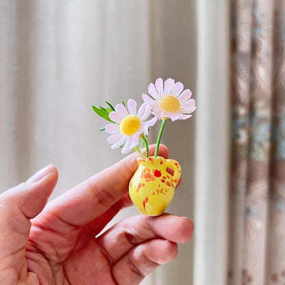 8PCS Cute Mini Ceramic Vase Magnets for Fridge, Mini Bud Vases Magnetic, Tiny 3D Plant Vase for Refrigerator Decoration Kitchen Locker Kitchen Office