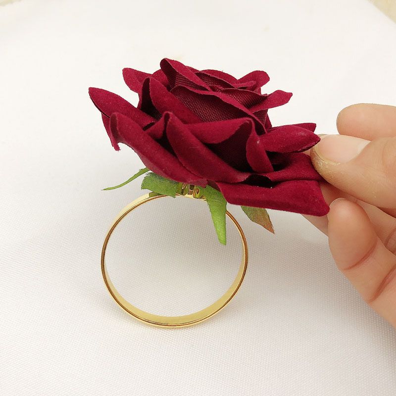 Red Rose shaped Towel Buckle Napkin Ring Wedding Banquet Hotel Table Decoration Napkin Rack Hotel Table Setting Valentine's Day