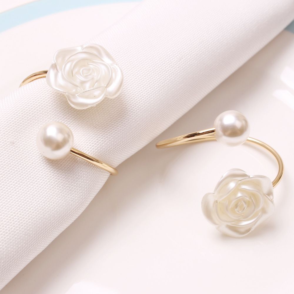12Pcs Napkin Rings Pearl Napkin Holder Rose Napkin Buckles for Wedding Banquet Home Party Kitchen Decor Festival Dinning Table