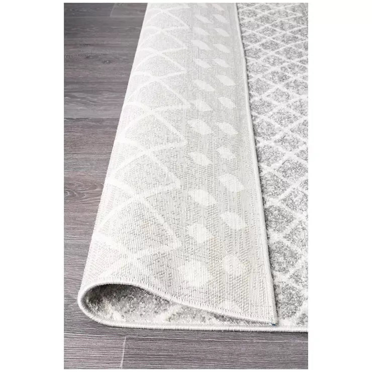 Silver Oasis Rug 230 x 160cm - Bohemian Tribal Design, Easy to Clean Polypropylene