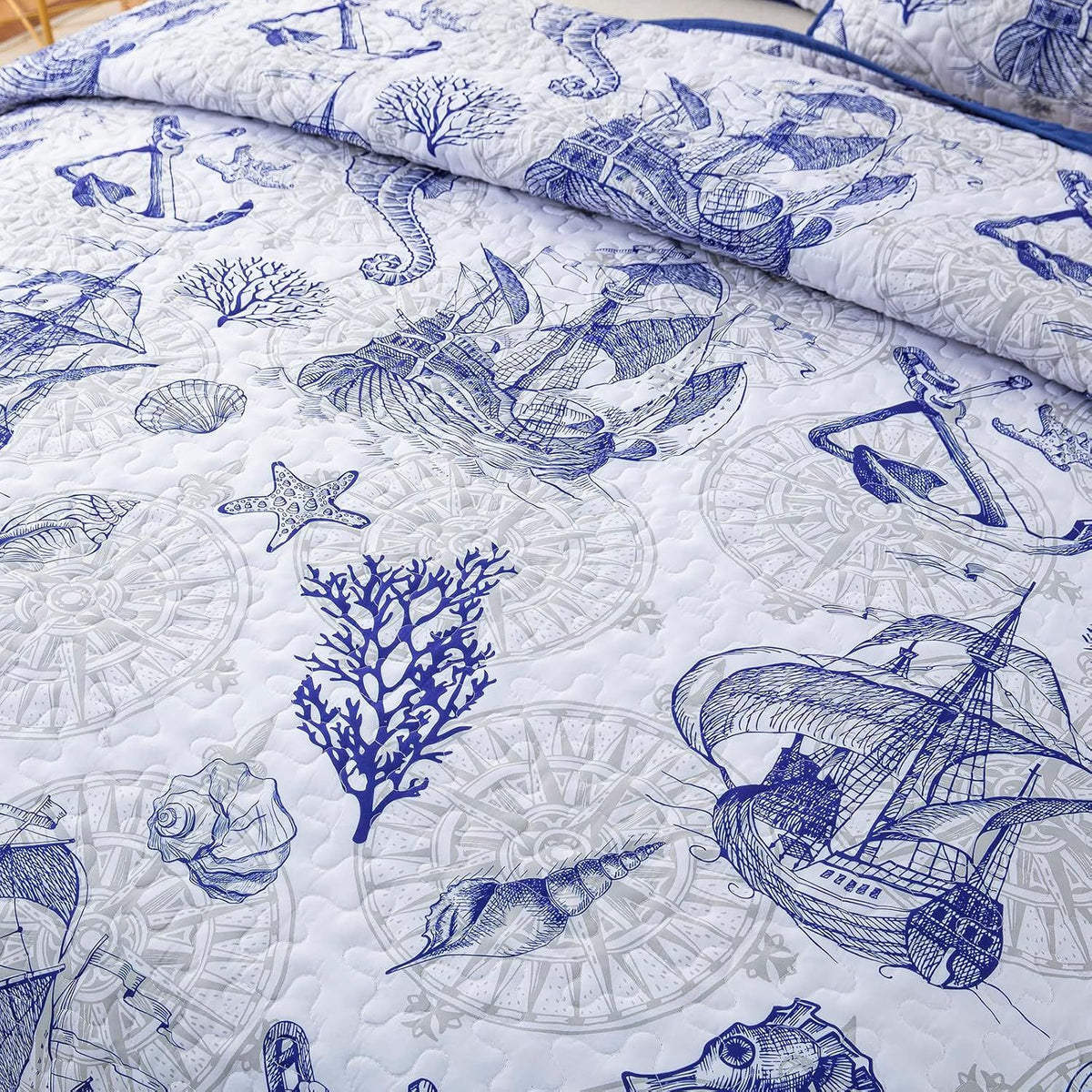 Oceanic Seahorse Haven reversible 3 Piece Bed spread Set