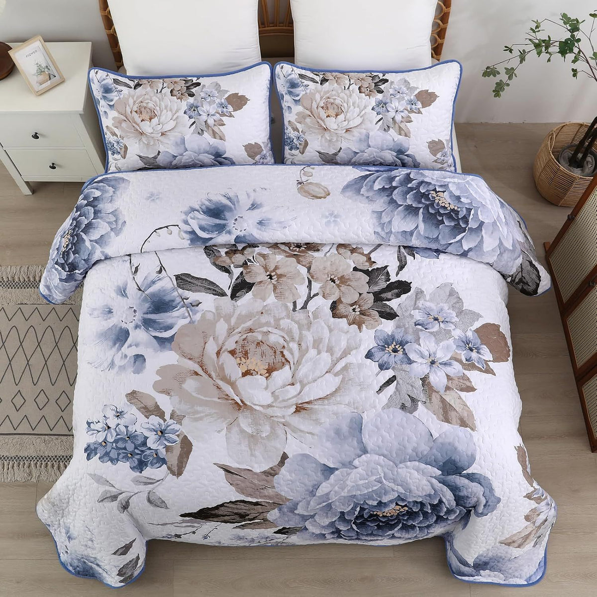 Blue Floral Royale Bedspread Coverlet 3 Piece Set