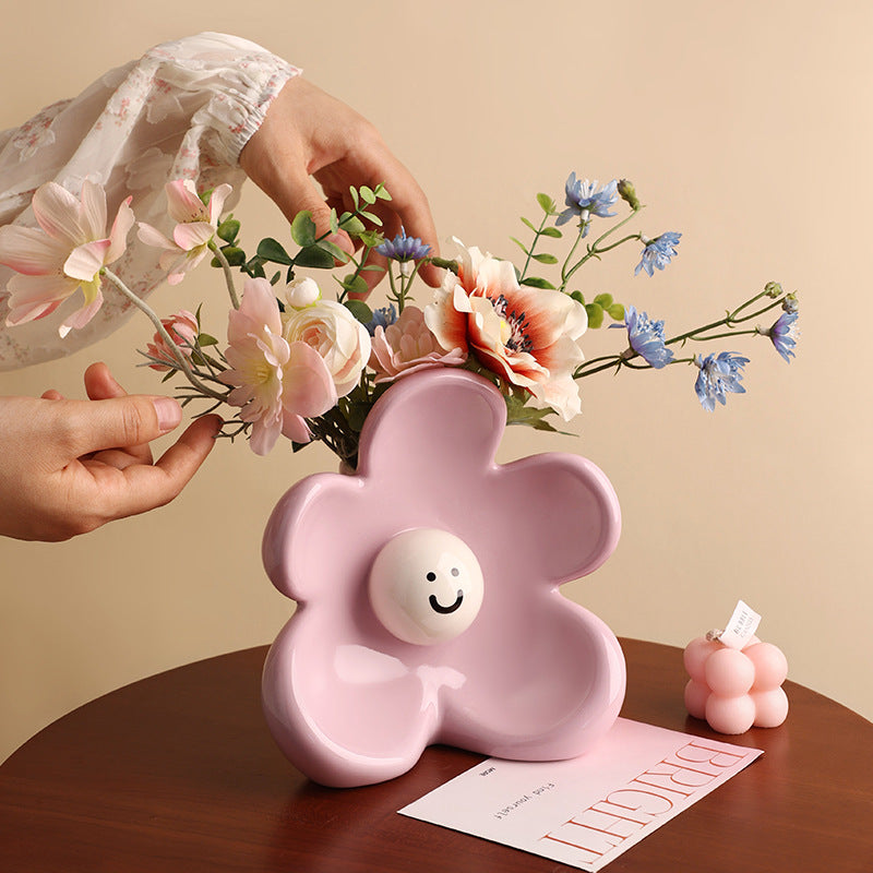 Artistic Floral Smiling Face Vase - Modern Ceramic Decor with Gloss Finish(lemon-yellow)