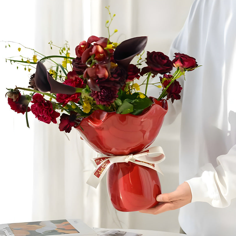 Handcrafted Minimalist Ceramic Vase - Artistic Home Decor Centerpiece(black)