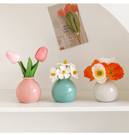 Ceramic Vase with Hydrangea Artificial Flowers Set – Mini Decorative Pot for Home Living Room or Desk Display