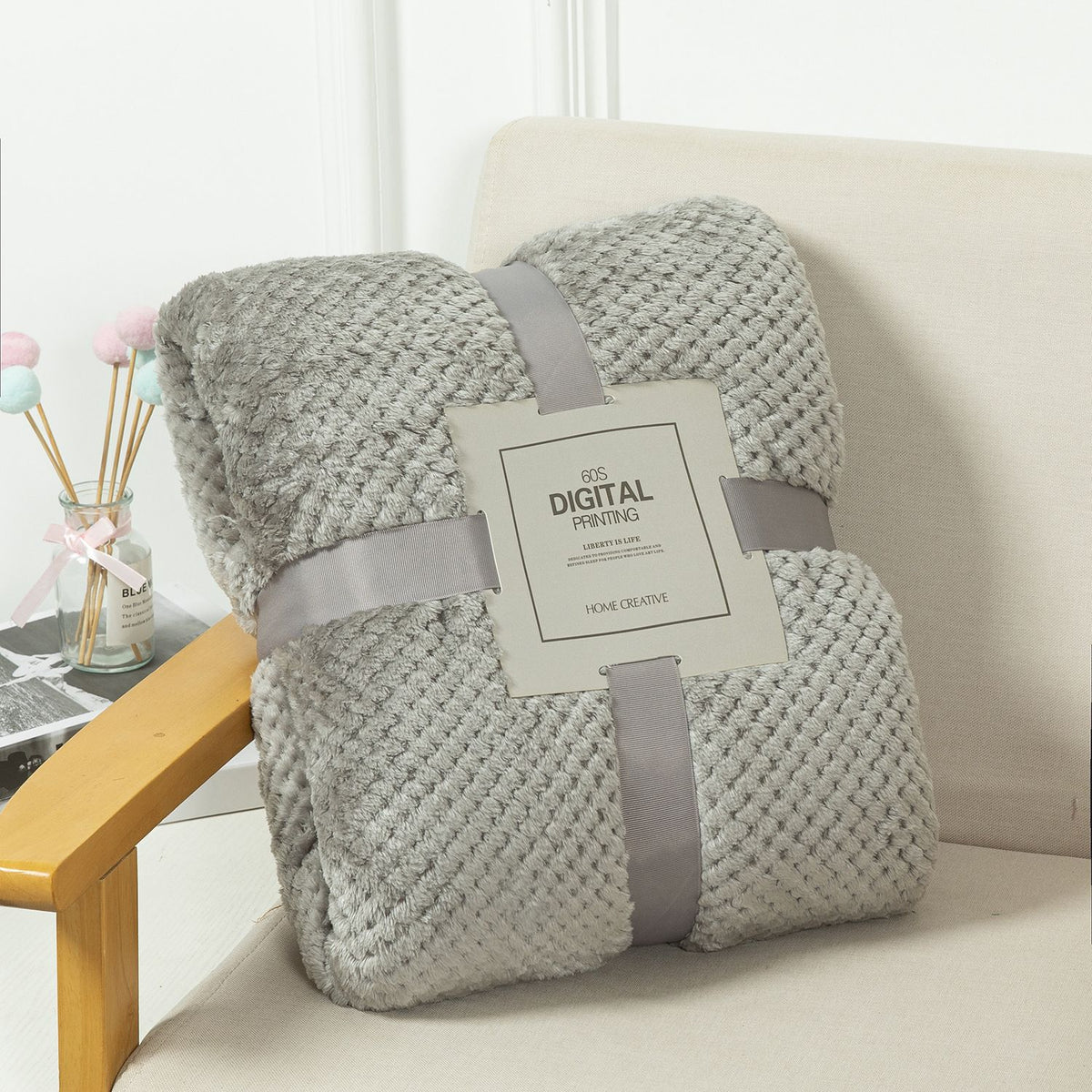 200 x 230cm Grey Pineapple Grid Plush Sofa Blanket - Soft Thick Flannel Jacquard Throw, Fade Resistent & Machine Washable, Lightweight Travel and Spring Summer Bedding