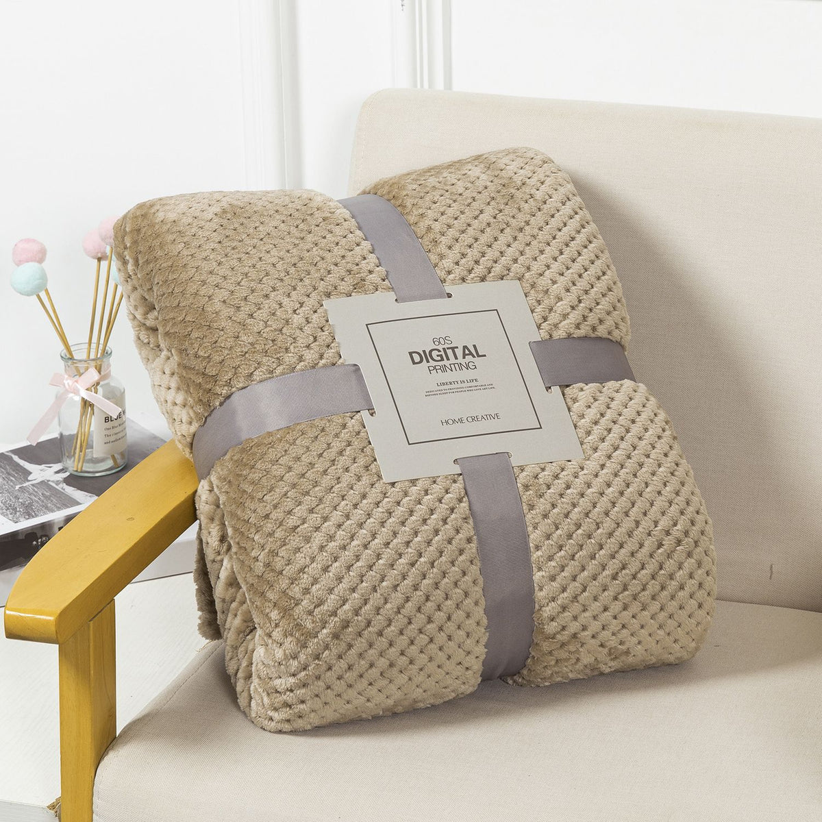 45 x 65cm Khaki Pineapple Grid Plush Blanket - Soft Thick Flannel Jacquard Throw, Fade Resistent & Machine Washable, Lightweight Travel and Spring Summer Bedding